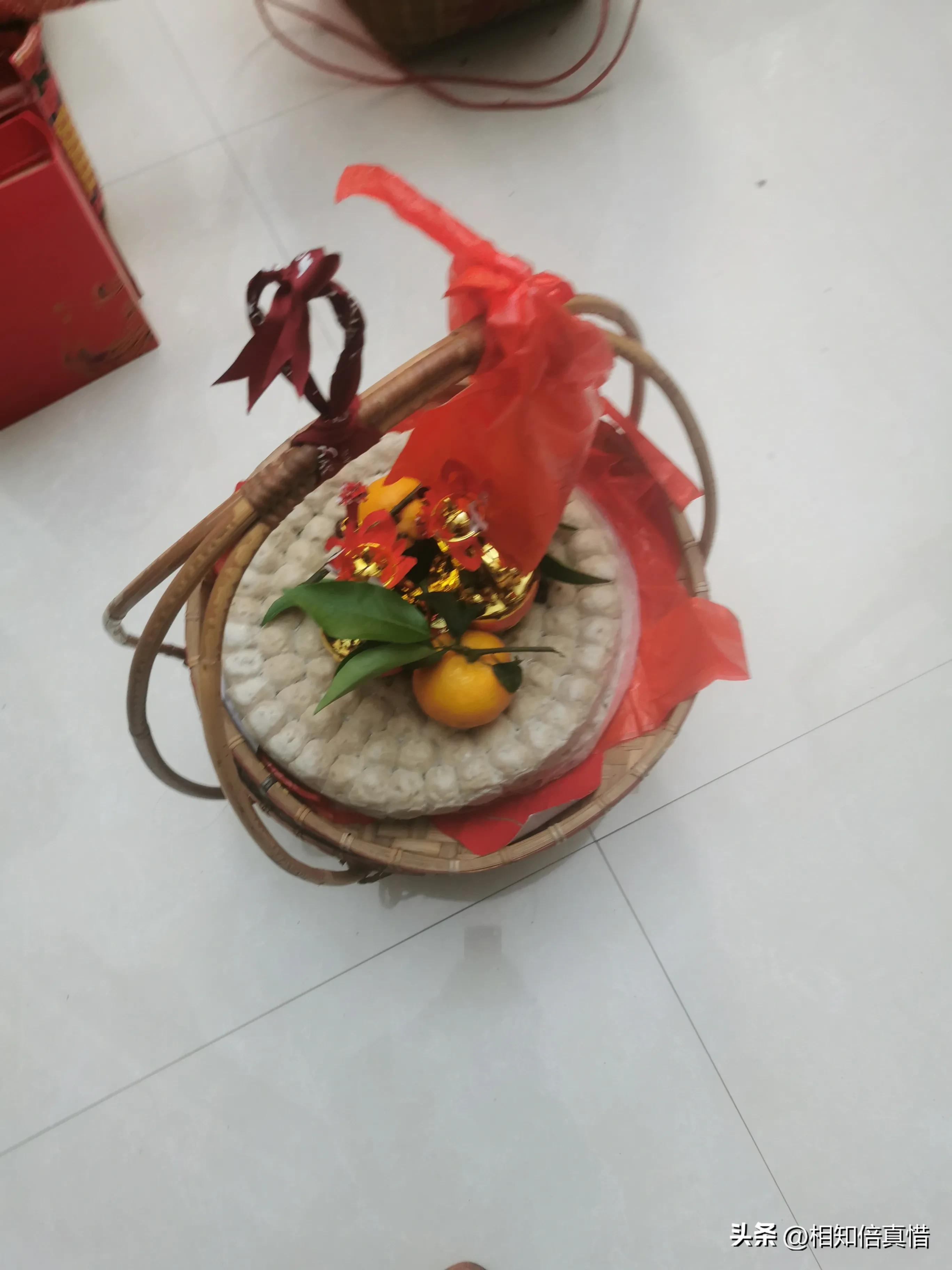 实拍老百姓热闹的婚礼现场,70年代真实婚礼