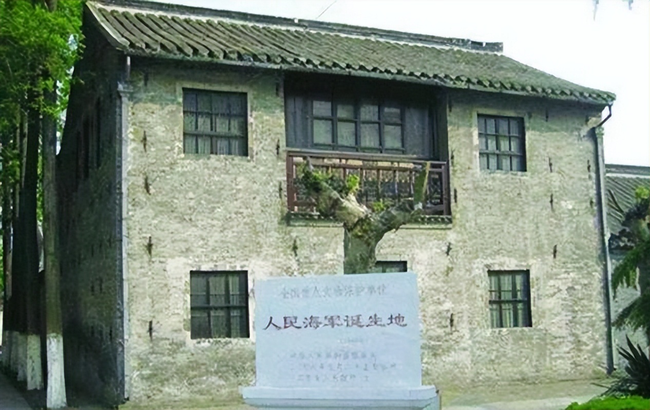 起义将领嫌解放军文化低不肯配合，毛主席问：你们是国民*党**员吧？