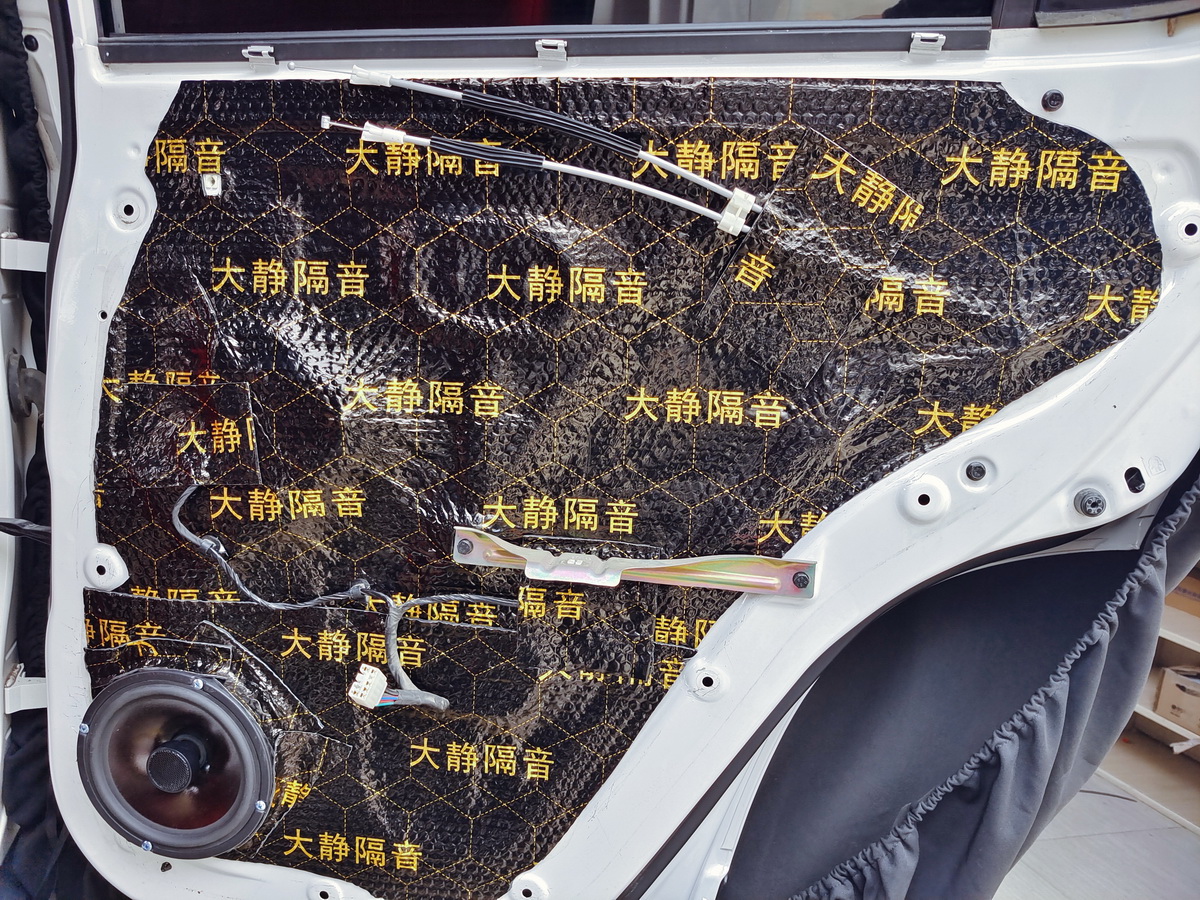 昆明汽车音响改装奔驰,昆明车音界汽车音响改装