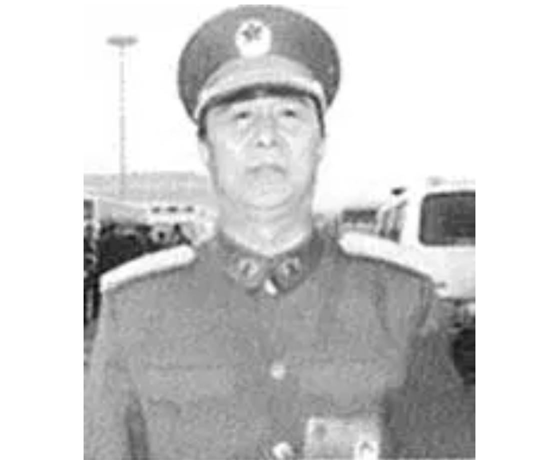1999年，我军一少将部长参加聚餐，引起公安怀疑，逮捕后被判刑