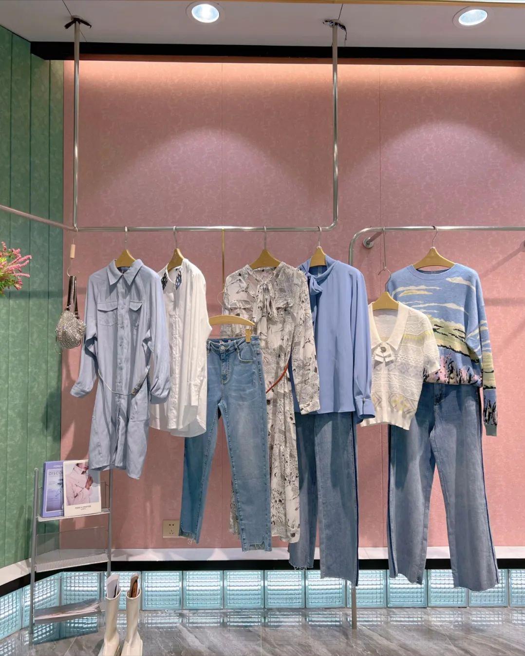 秋水伊人时尚女装桑蚕丝,秋水伊人女装正品清仓风衣直播