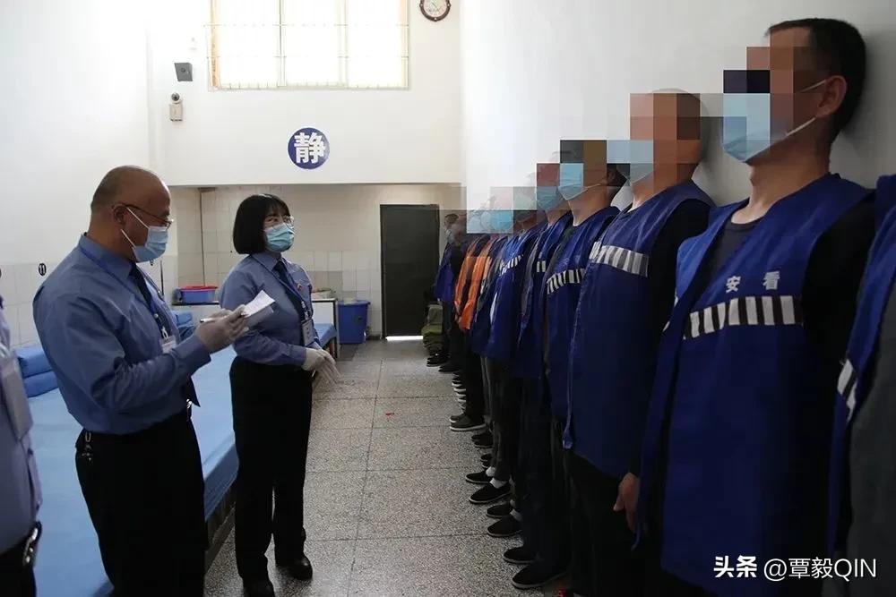 进看守所多久寄生活费,看守所里的犯人要干活吗