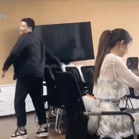 网恋奔现大型翻车纯属尴尬,网恋奔现兄弟们这算翻车吗