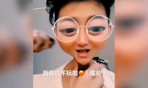 又土又浮夸，当男明星用上美颜滤镜，一个比一个怪异，太好笑了