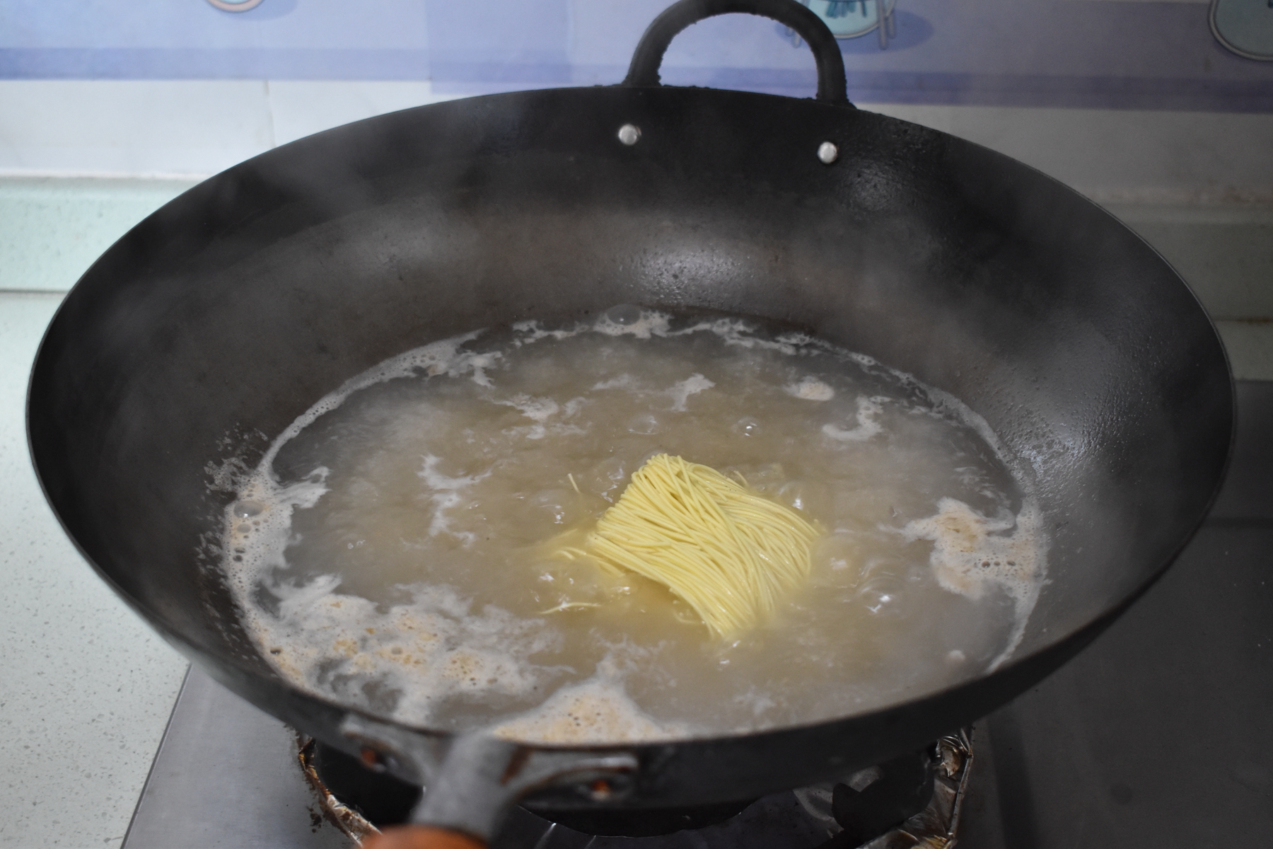 用大虾做三虾面,用大虾煮面条怎么样才好吃