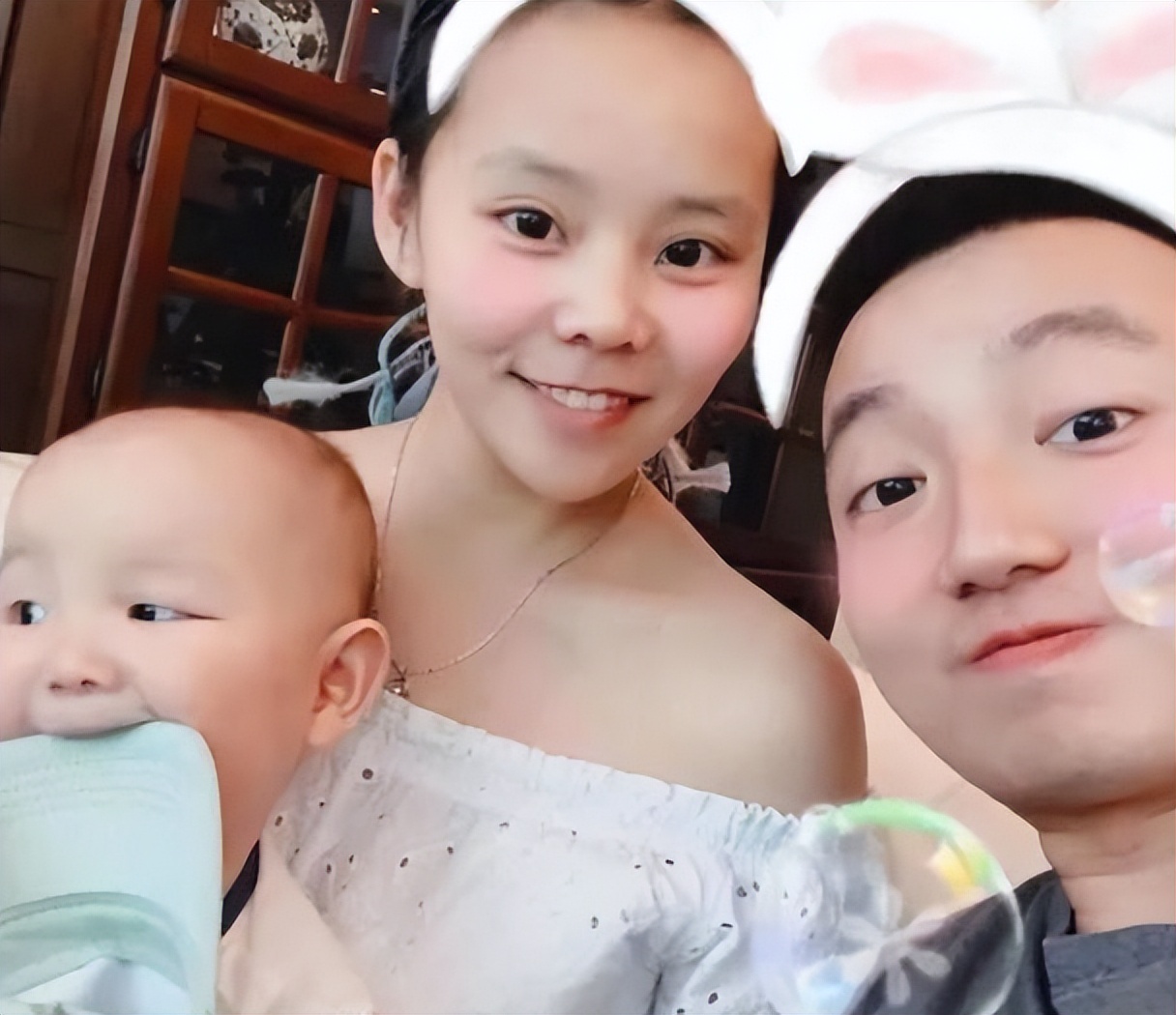 许敏获得姚策病历不违规，小熊发动态向许敏示好，网友：见风使舵