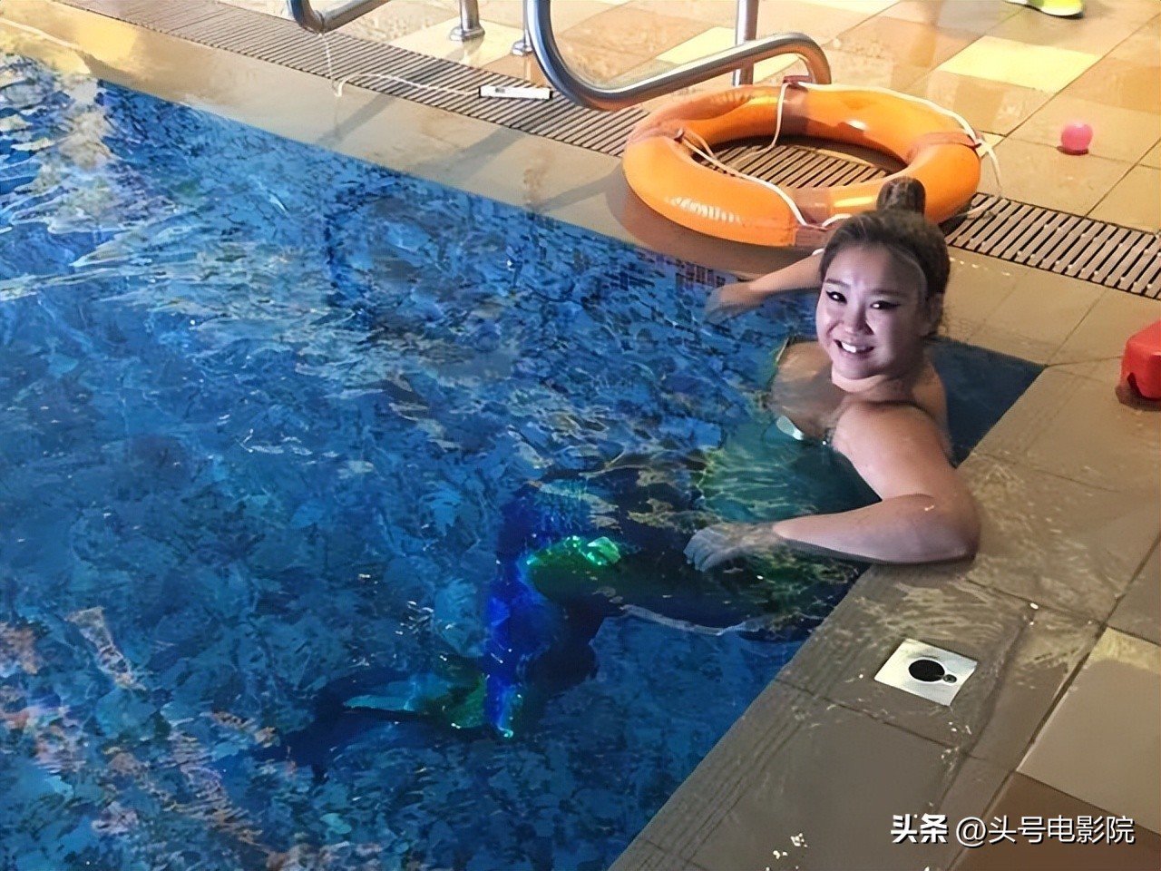 辟谣郑欣宜去世,郑欣宜被曝抑郁症后首次露面