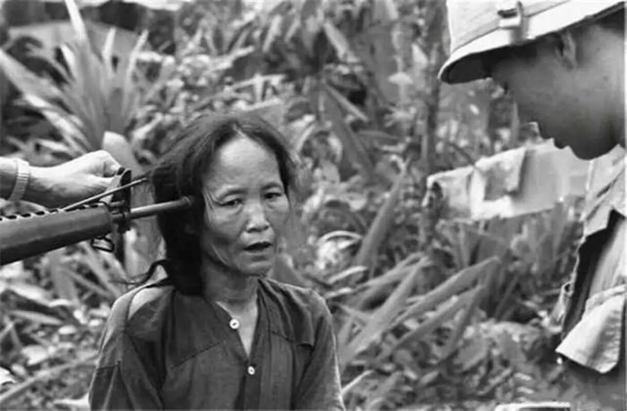 1970年美军特种部队,美国特种兵被蛇袭击