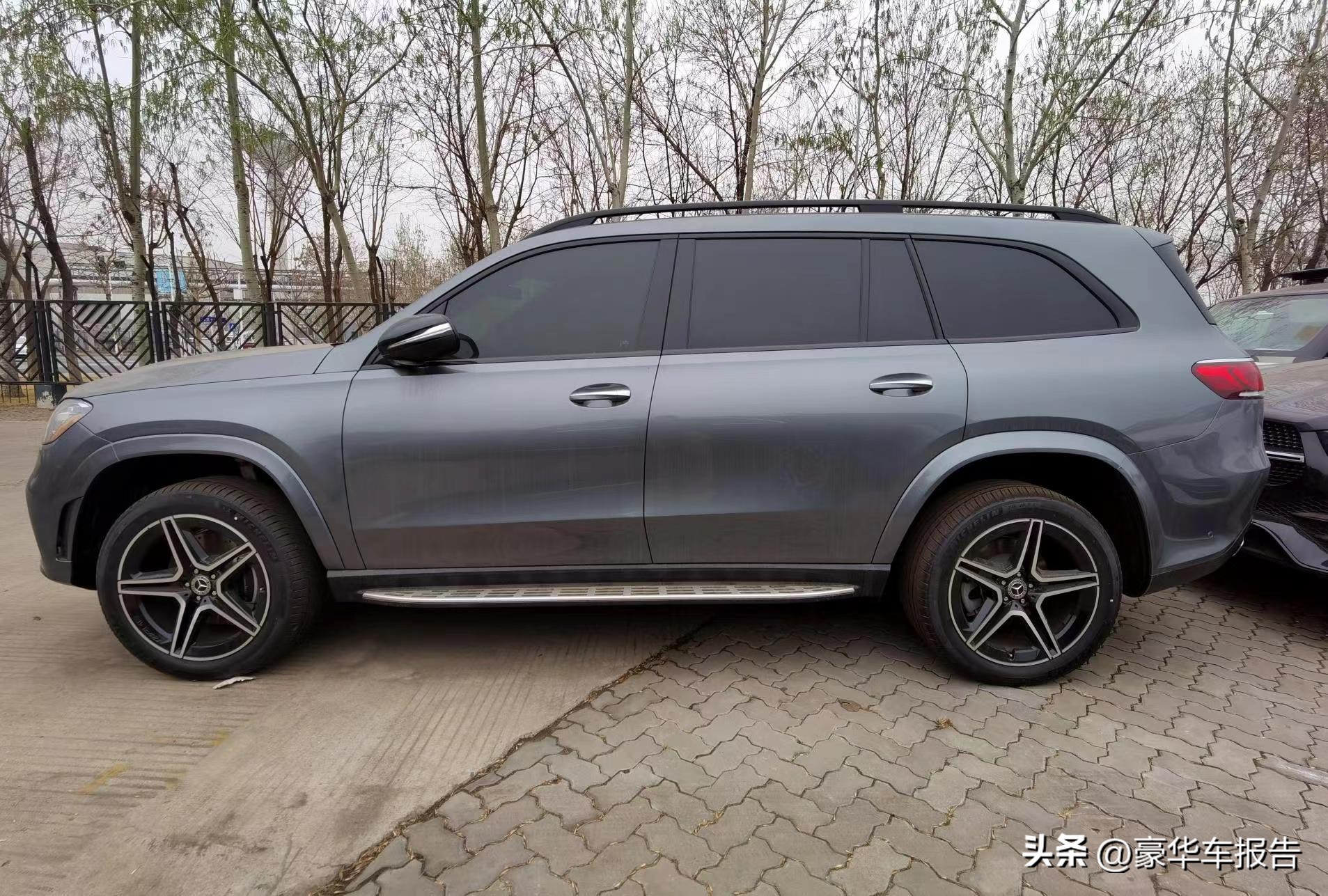 奔驰gls450和gls500对比,如何选择奔驰gls450呢