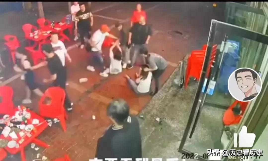 质疑唐山被打女孩酒瓶爆头路子野？听到这个视频语音是女孩都急眼