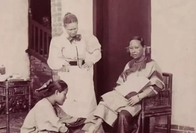 古代人们为什么要缠足,古人缠足不臭吗