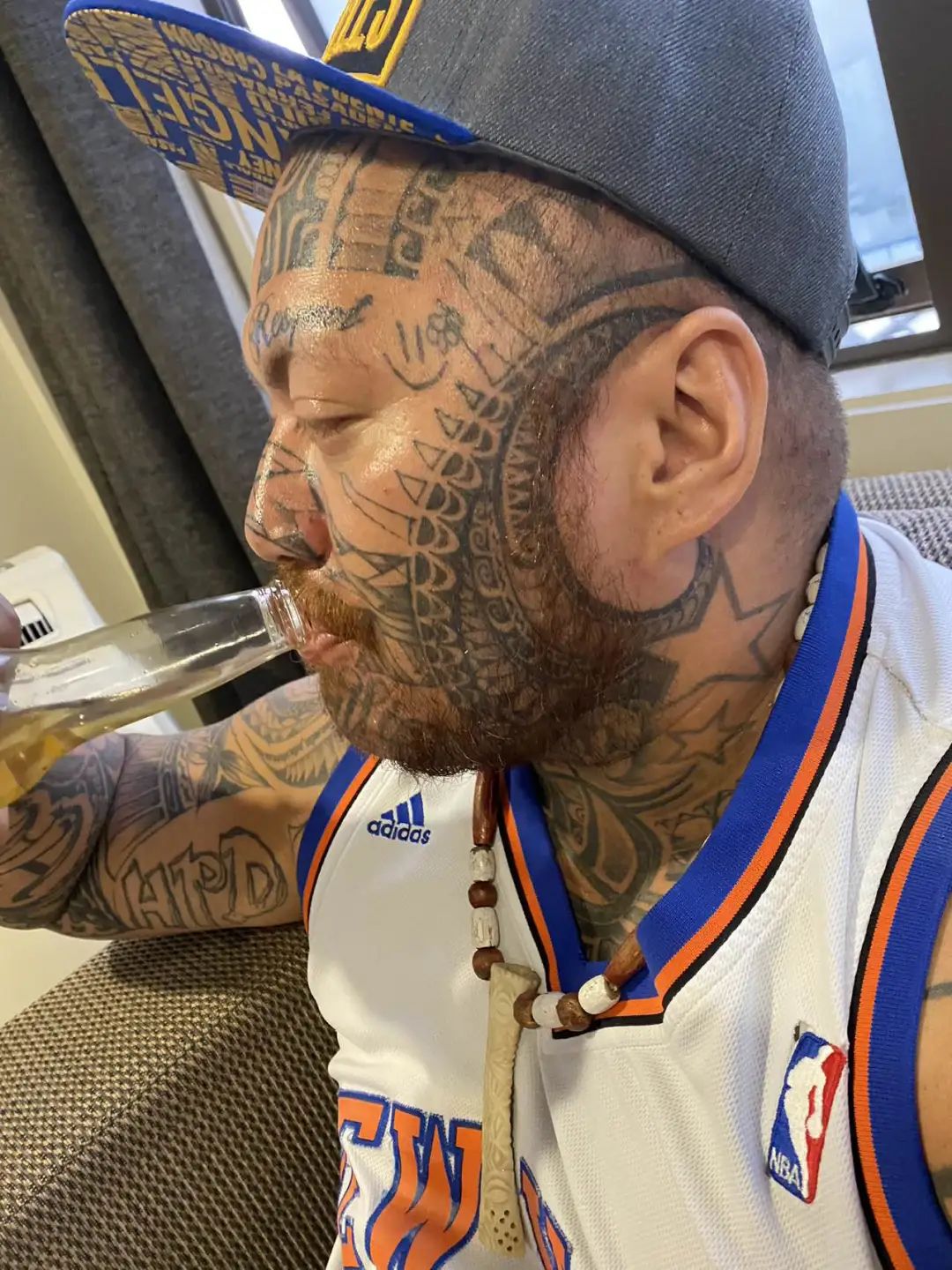 孙哥在新西兰:15岁退学,17岁生子,28岁出国,一小时挣200元