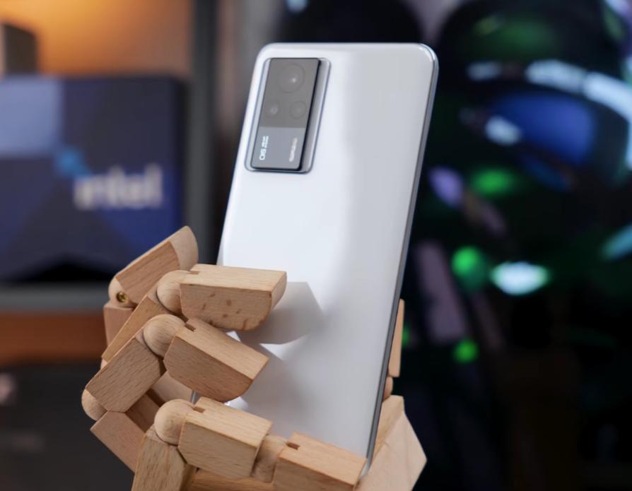 最新oppo和vivo手机哪款性价比高,vivox70pro+和oppofindx5pro