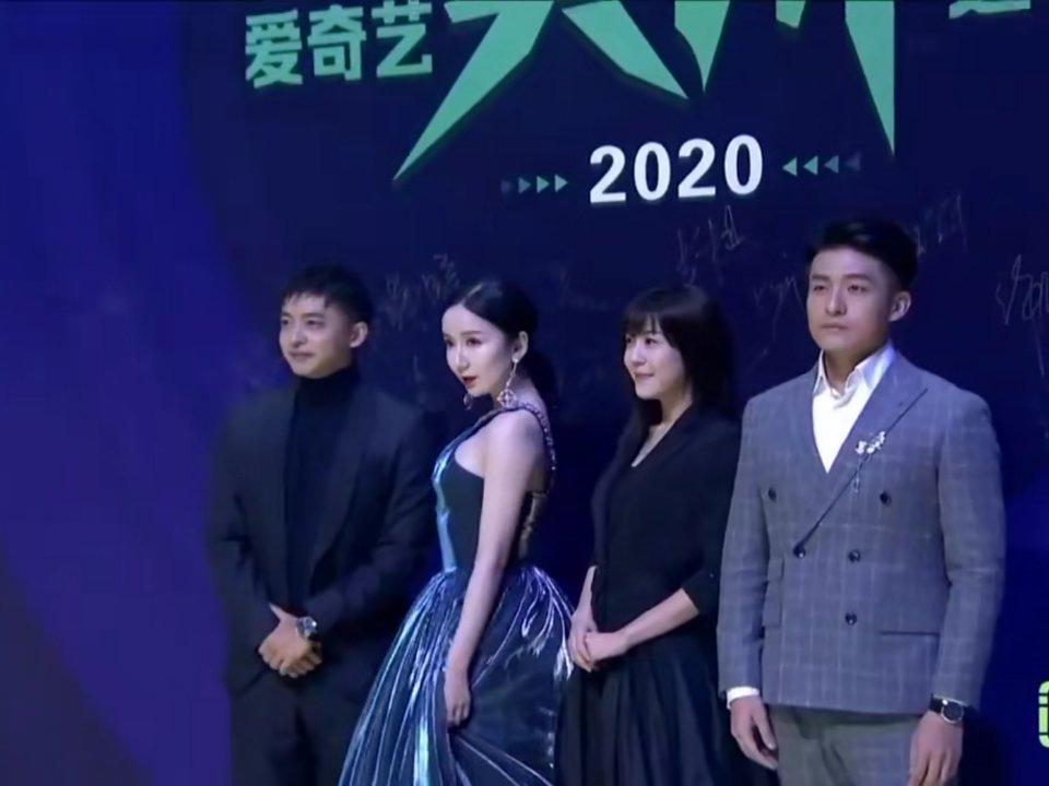 女明星红毯“尬历史”，一个比一个社死，恨不得没人认识她们