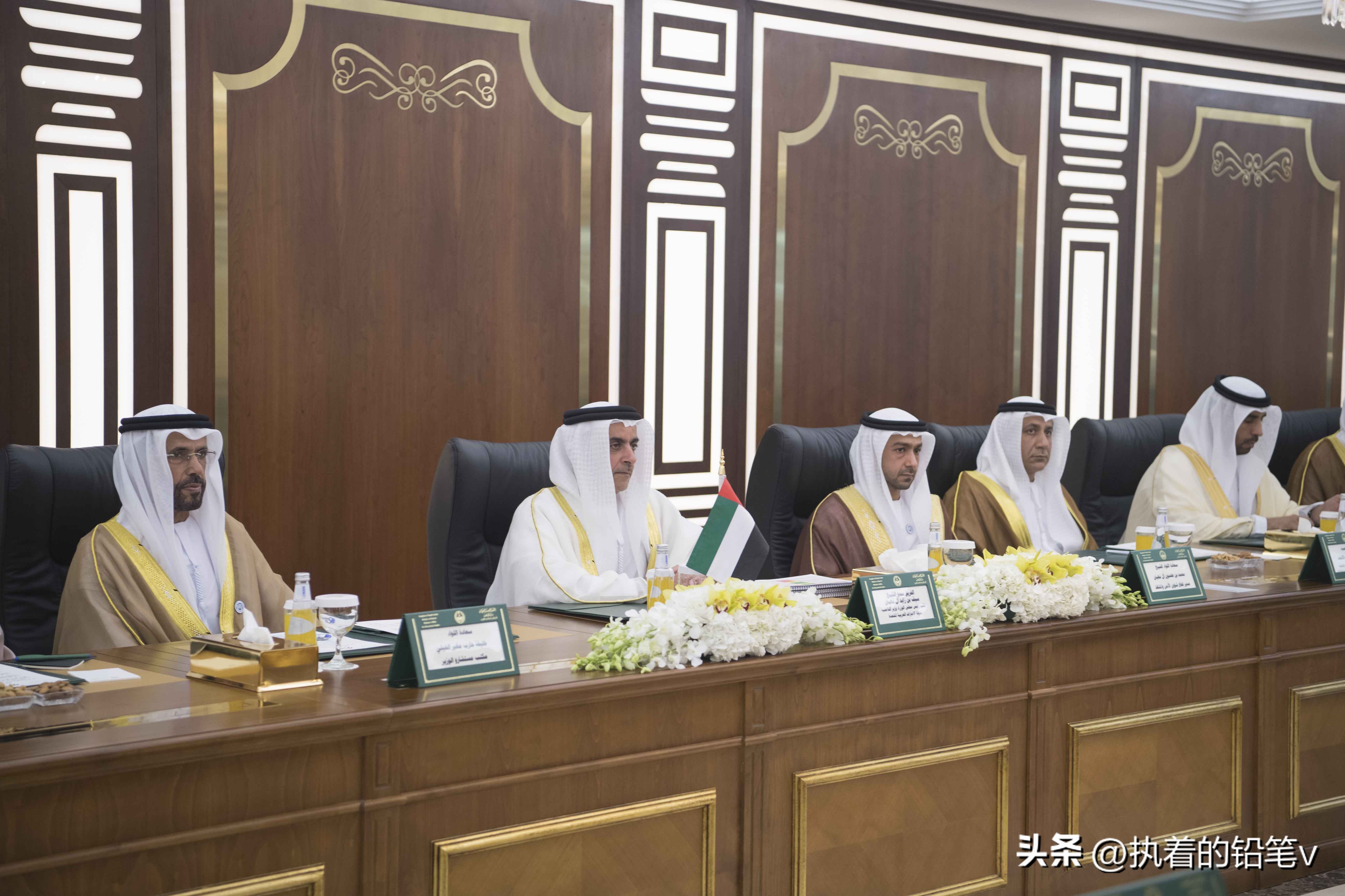 阿联酋为什么要进口石油,阿联酋非石油经济发展