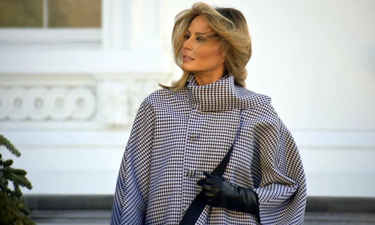 文在寅夫人奢侈品,韩国文在寅夫人42套大衣图片