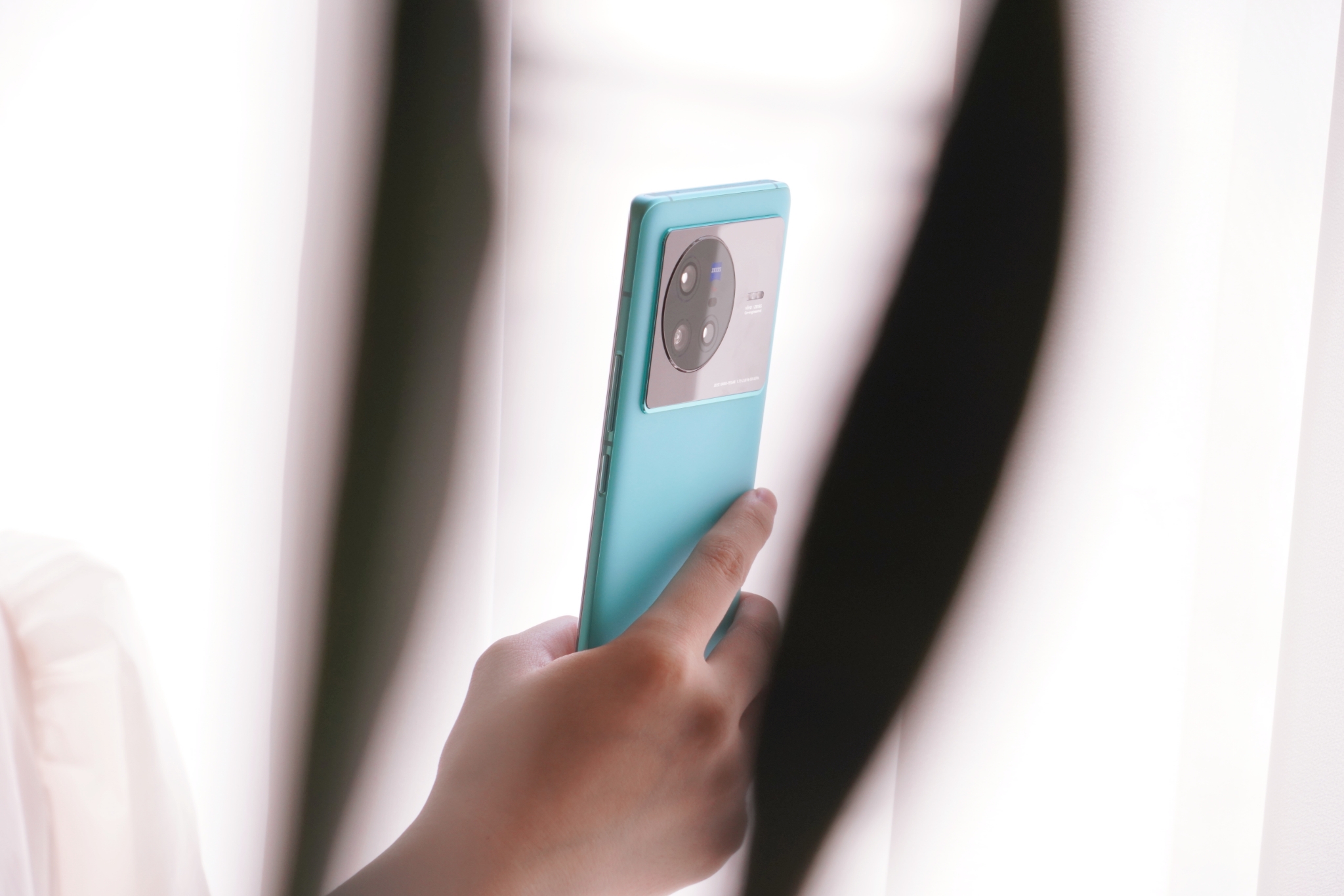 vivox80pro天玑9000吃鸡画质,vivox80pro旅程版抗摔测试