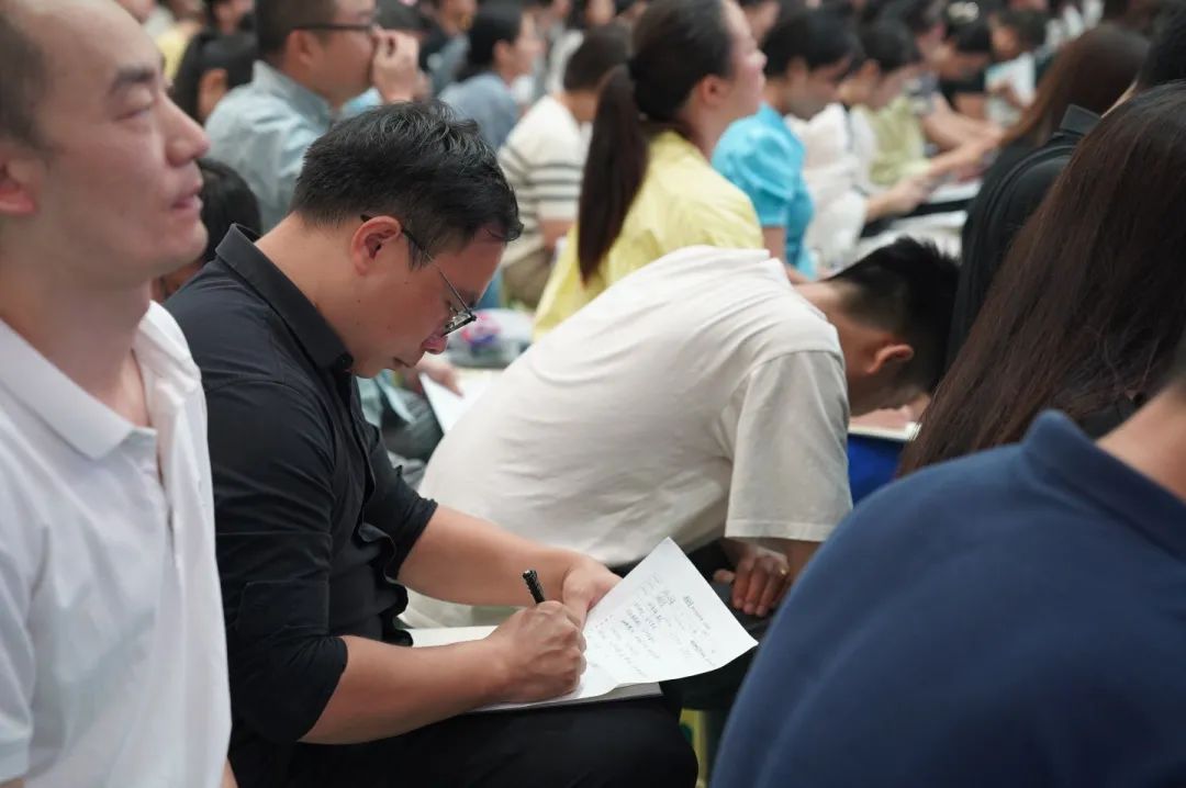 龙湾小学开家长会,温州中学2024年新生家长会