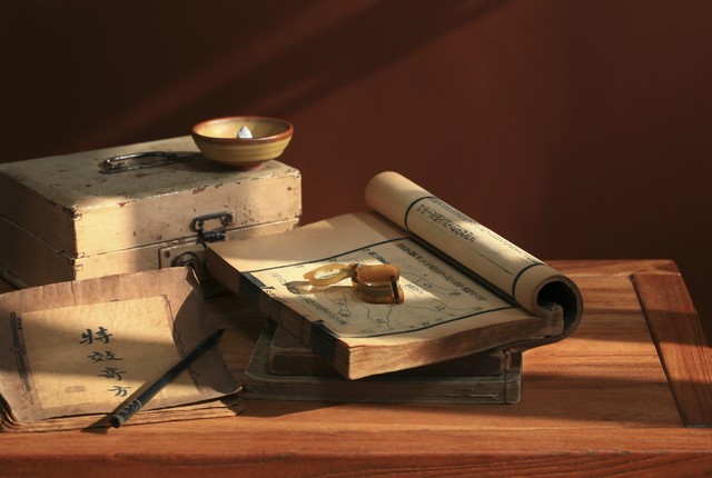 冬季上吐下泻外治法,春季上吐下泻是什么原因导致的