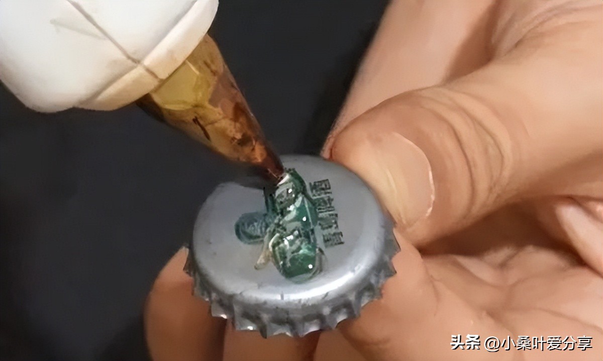 卫生间啤酒瓶盖的作用,啤酒瓶盖不要扔