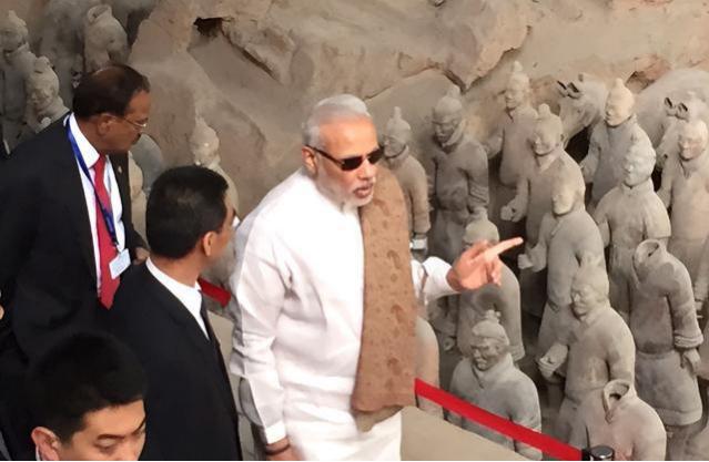 莫迪参观兵马俑视频,莫迪看兵马俑视频