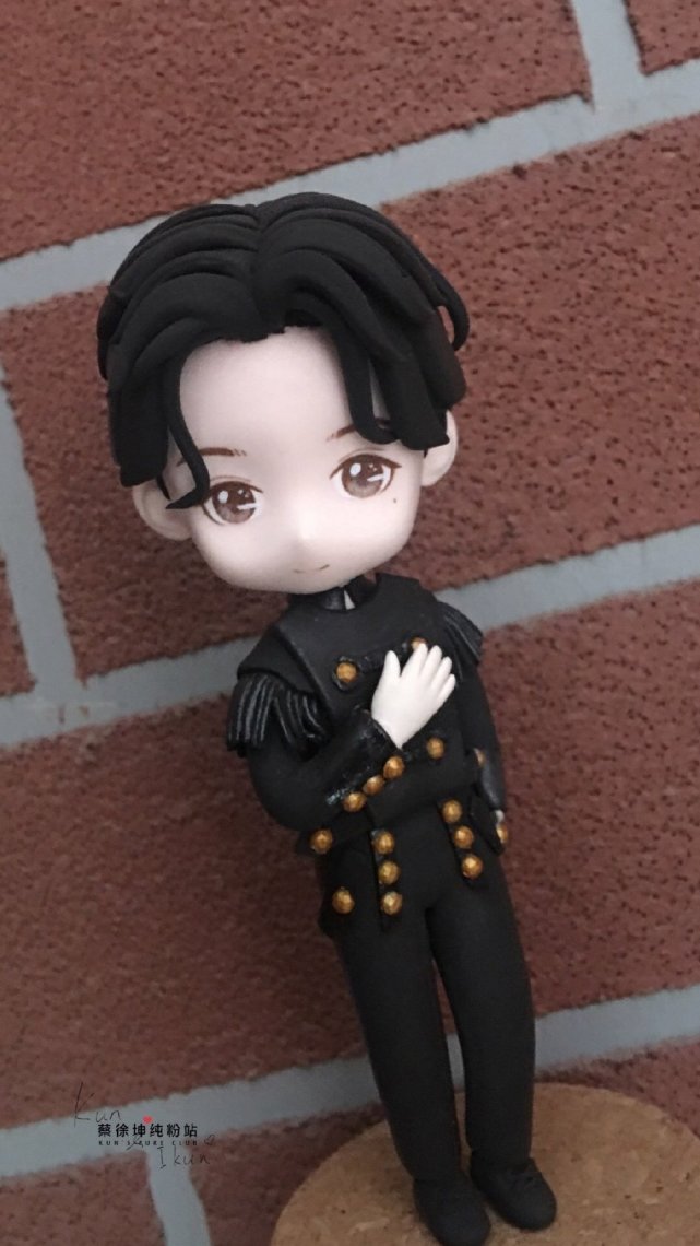 蔡徐坤杜莎蜡像馆多高,蔡徐坤上海蜡像馆活动