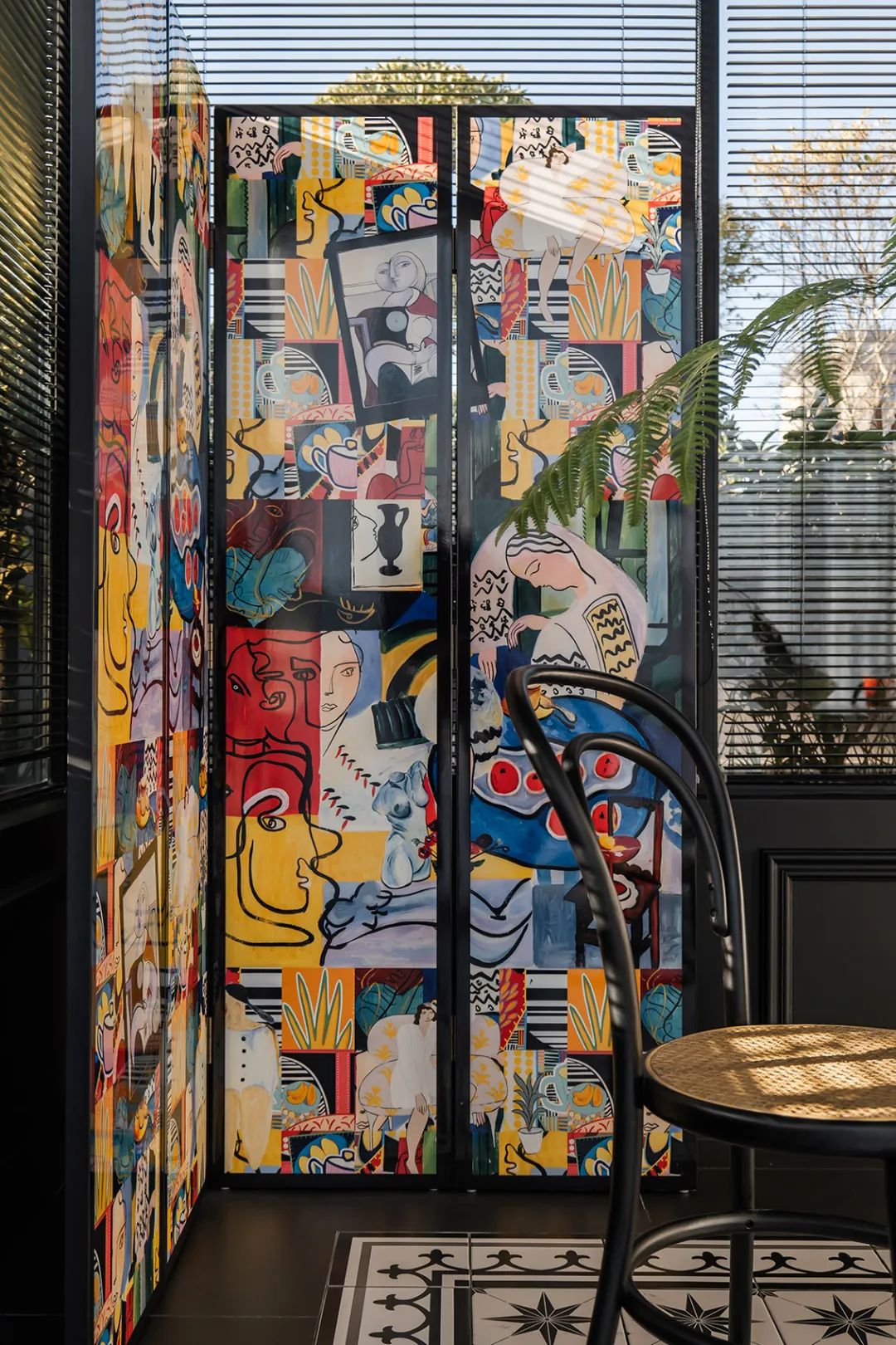 探访100个年轻人的家,居家办公如何克服父母的干扰