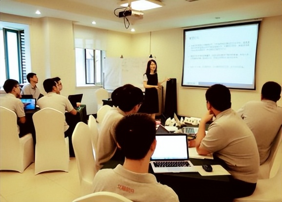 英语老师王冬焱,王冬焱老师