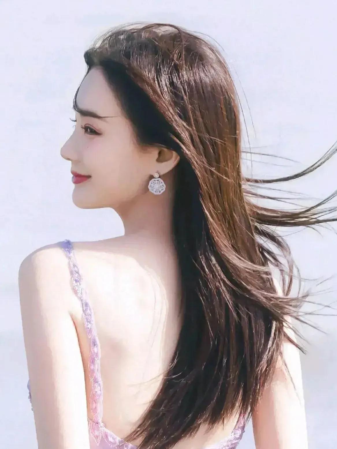 回眸一笑百媚生意思,回眸一笑百媚生是谁