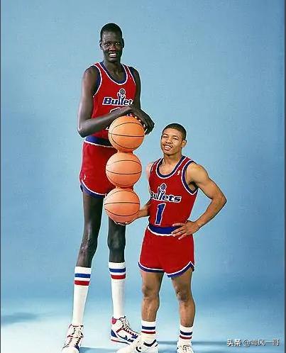 nba电镀银球鞋,nba球星博格斯