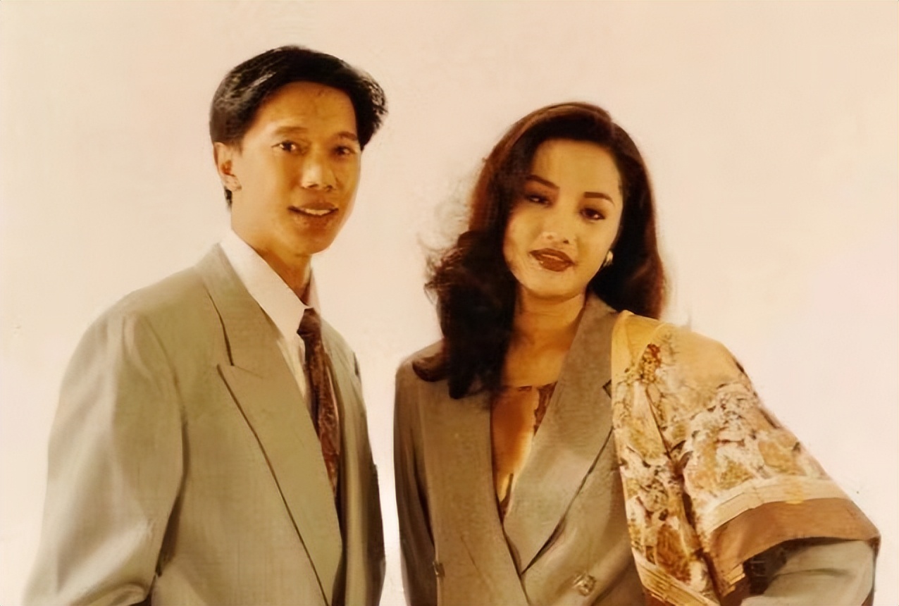 《浪姐4》热播,52岁瞿颖迅速翻红,是因为踩中了三个“*规则潜**”