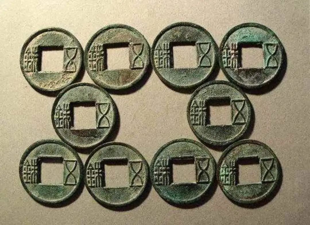 1972年到1974年发现的什么墓,1972年到1974年挖掘的墓