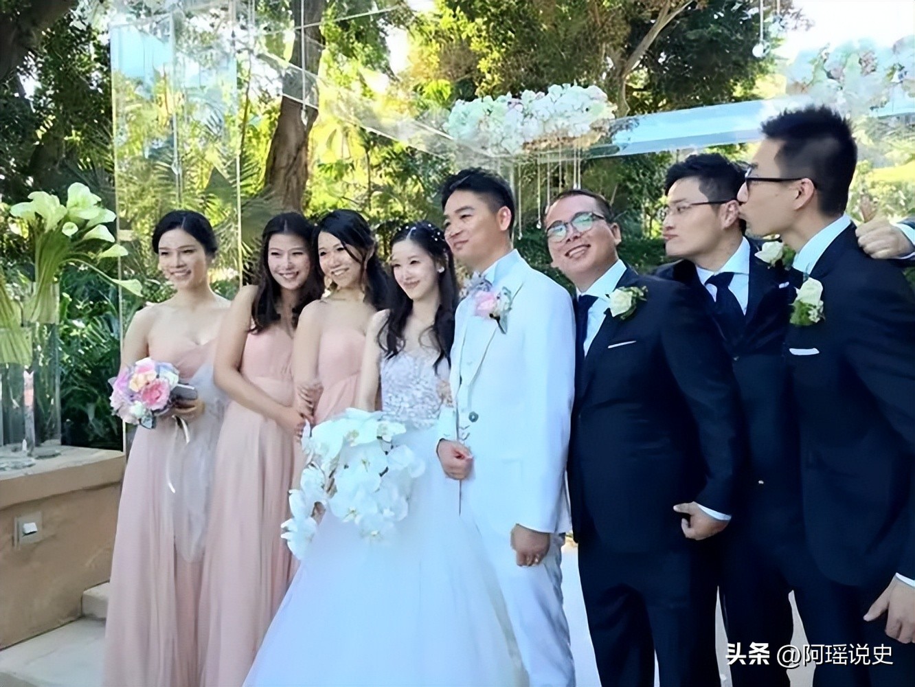 刘强东章泽天瑞士打货论坛,章泽天和刘强东首次同框