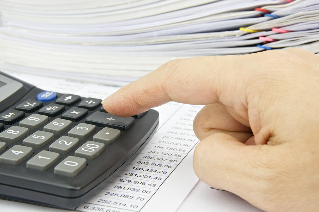 为什么越是想赚钱越容易亏钱,一个人想赚钱怎么才能赚到钱