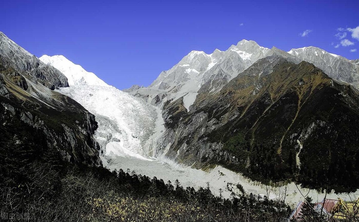 中国最美十大名山排名第一的是,国内最美的10大名山