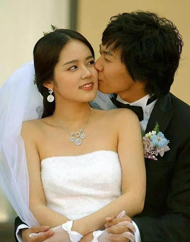 rain娶金泰熙粉丝的反应,rain娶谁了