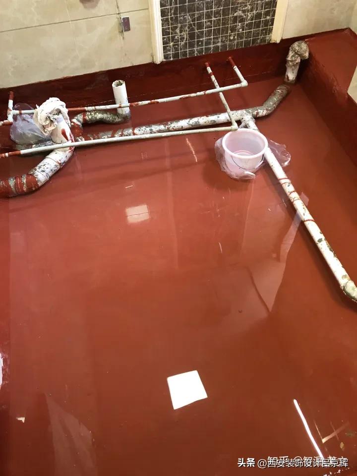 卫生间做完防水试水不漏，装好又漏？