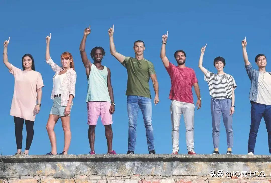 c罗年轻时独自一人踏上生涯之路,年轻的c罗就已成就世界级球员