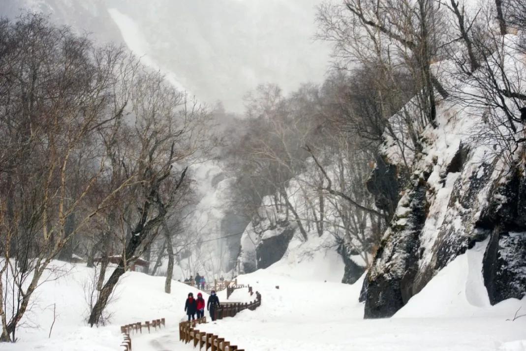 陕西礼泉著名诗人梁靖青短小散文《冬天的风》