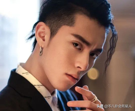 十大最丑男明星尖嘴猴腮,凸嘴严重的男星