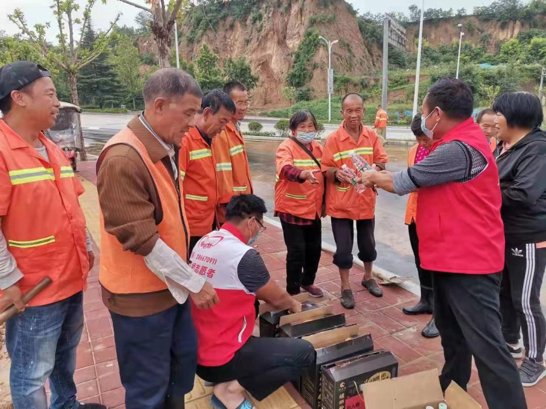 道德模范事迹暖人心 (道德模范先进事迹展示)