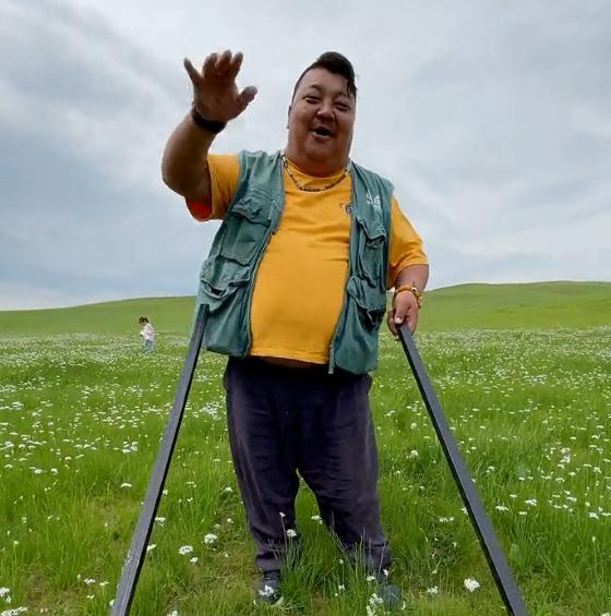 “羊亡爷”恩克:5个月内吃110只羊,从不吃青菜,面色乌青疵扩散