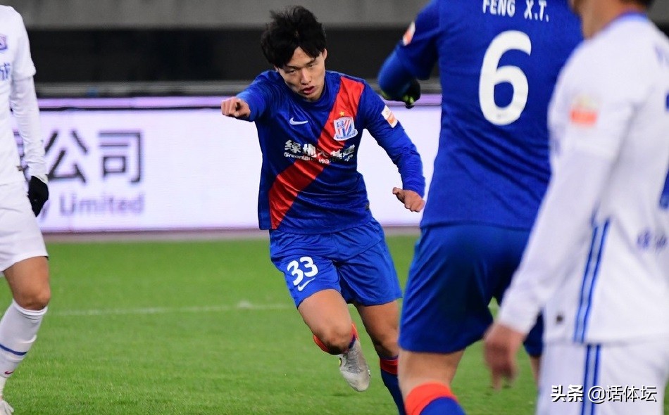 足协还不管吗？昨晚中超争议1幕，引出中国足球的弊端，还能踢吗