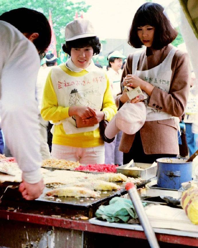 变态的纳粹德国，*光脱**犹太人女人衣服，集体*杀屠**!2