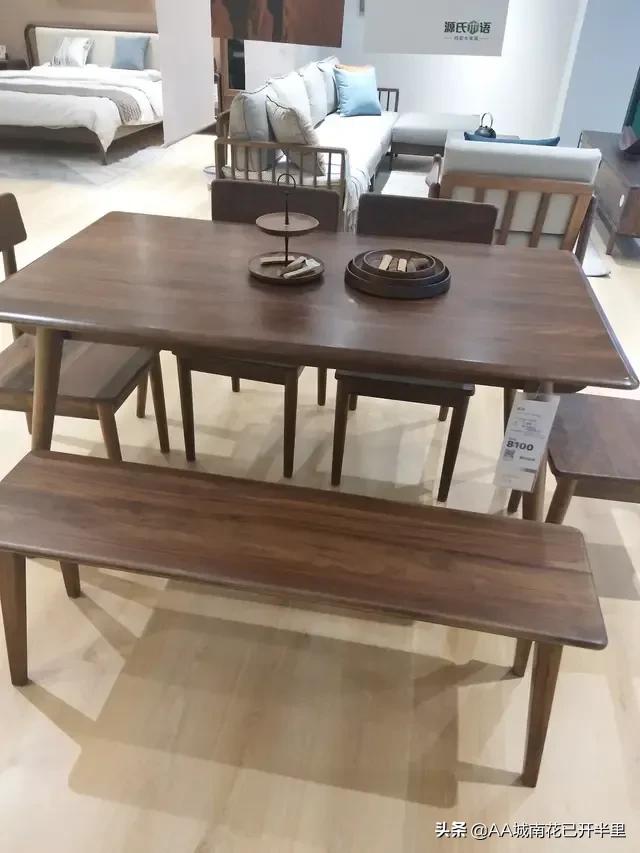 老公先斩后奏花2000多买了这丑不拉几的桌子，我真的好想扔了……