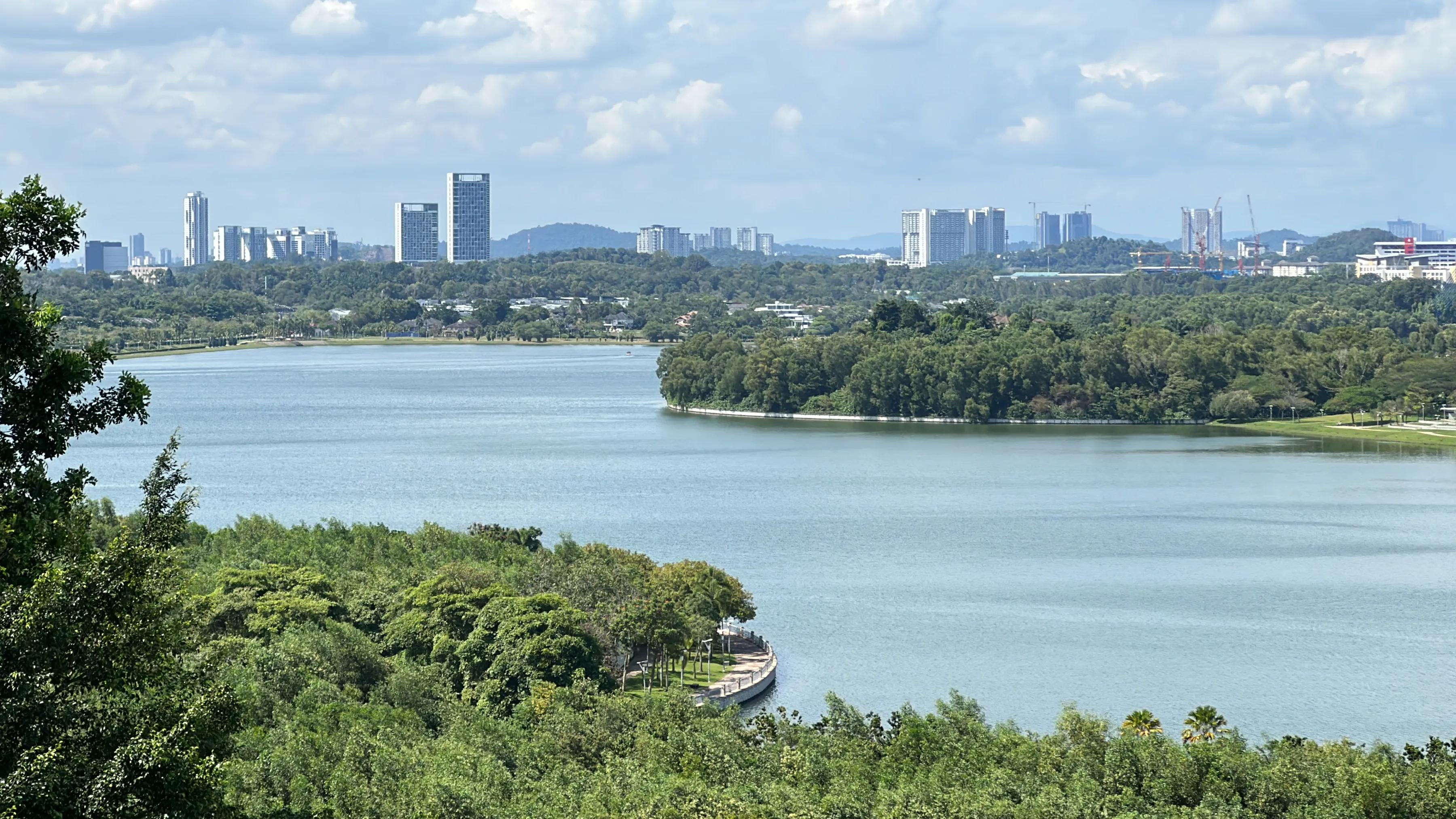 才知道吉隆坡行政中心“搬家”了，原因竟然是怕官员迟到，牛了