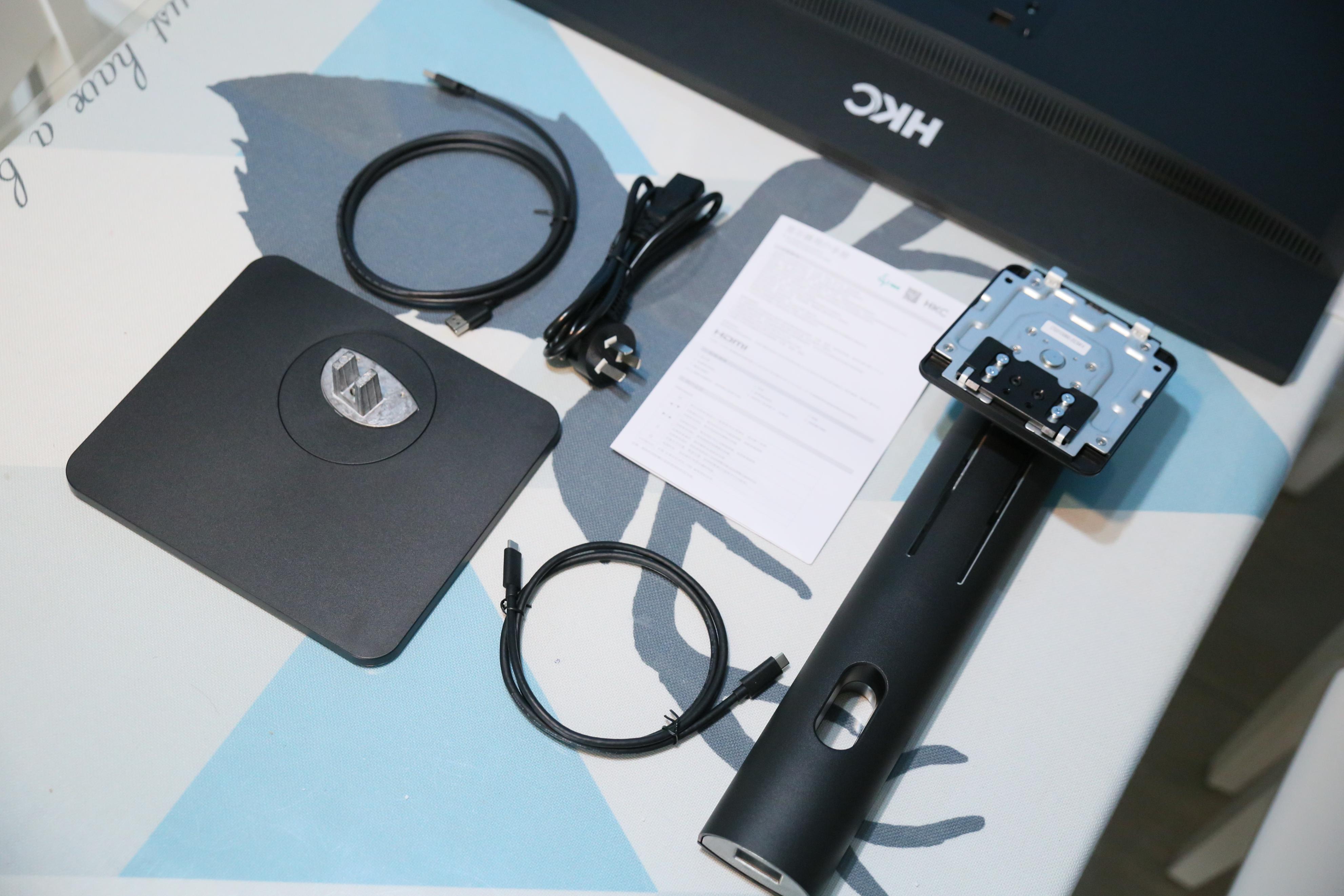 hkc2k曲面显示器评测,hkc24寸曲面144hz显示器推荐