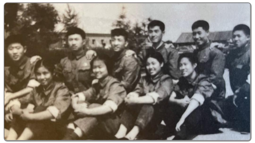 姜昆情感专家相声,姜昆给自己的定位