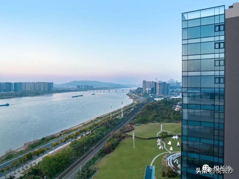 过千万的艺术酒店大平层卖成爆款，凭什么在这个宝藏豪宅里！