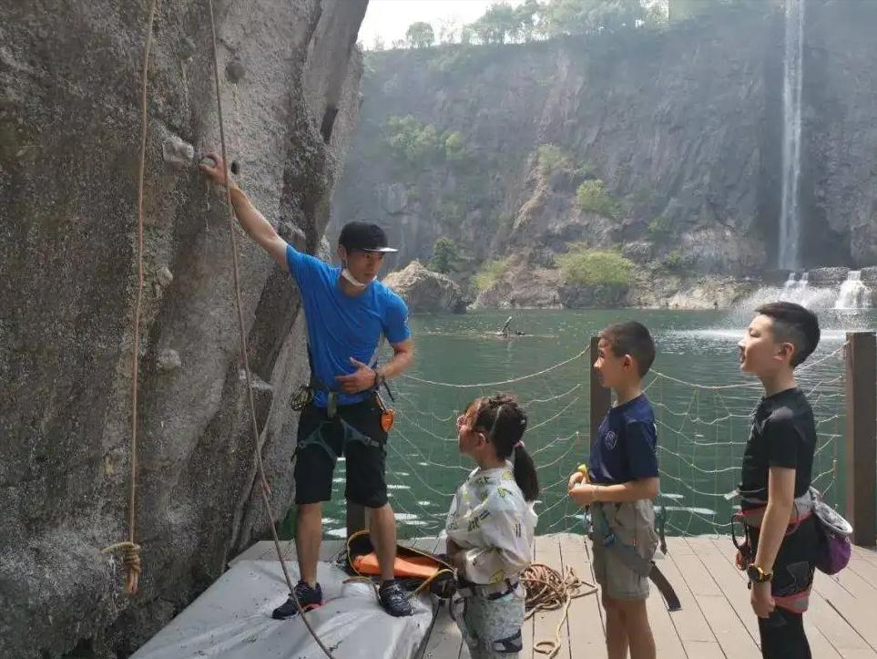 日本深坑,中国最大的深坑建筑
